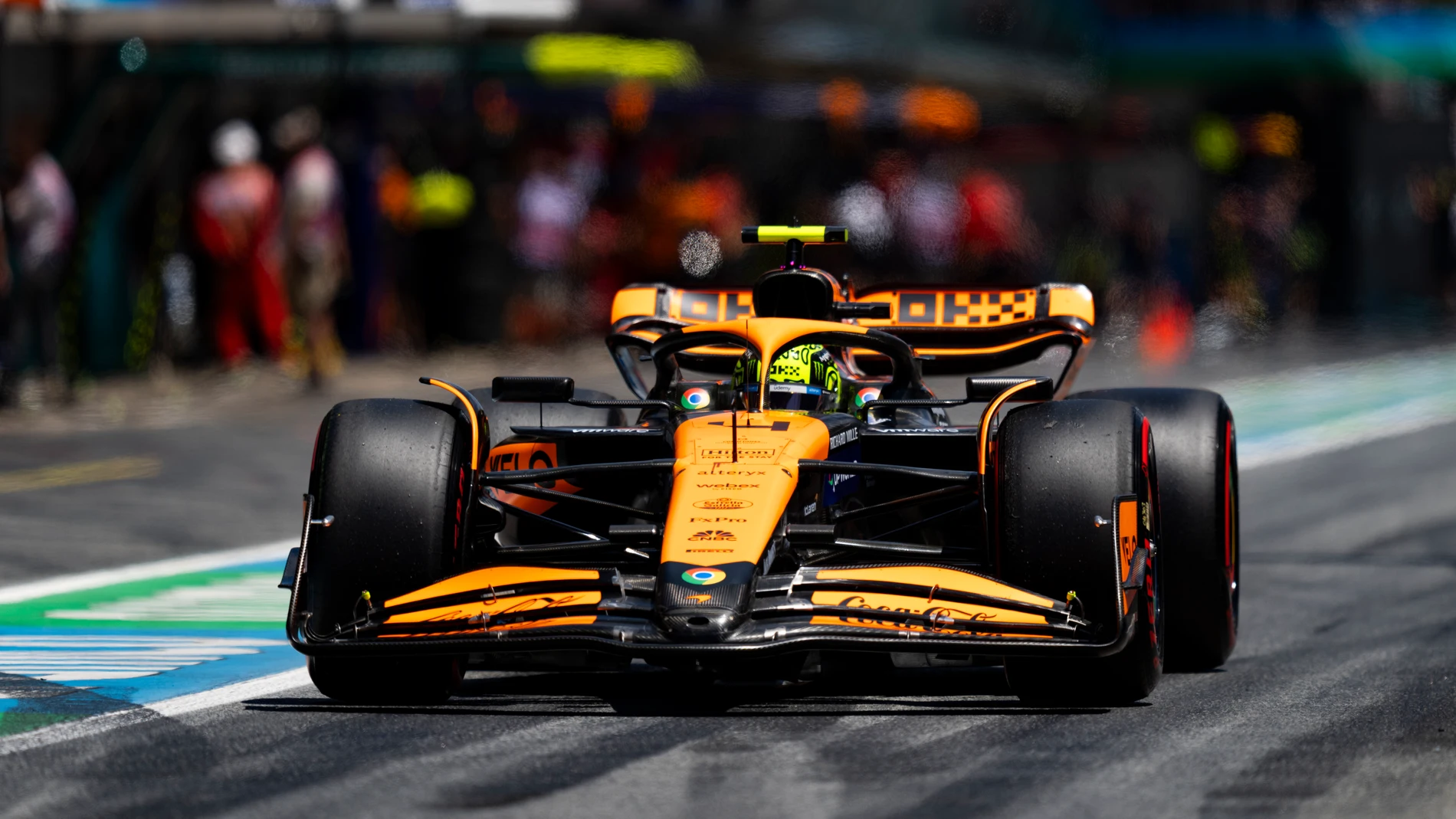 MONTMELÓ (BARCELONA), 22/06/2024.- El piloto inglés Lando Norris del equipo McLaren durante la tercera sesión de entrenamientos libres en el Circuito de Barcelona Cataluña en Montmeló donde este fin de semana se disputa el Gran Premio de España de Fórmula 1.EFE/ Siu Wu