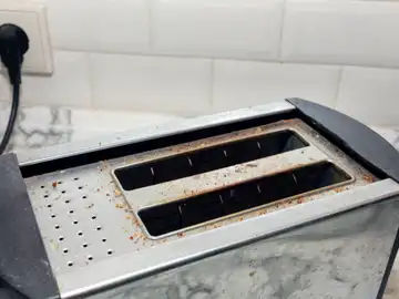 Una tostadora sucia Una tostadora sucia