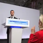 Marine Le Pen speaking to Jordan Bardella after the presentation of the RN program with costing for the legislative elections in Paris on June 24, 2024. Marine Le Pen s adressant a Jordan Bardella apres la presentation du programme du RN avec chiffrage pour les elections legislatives a Paris le 24 juin 2024