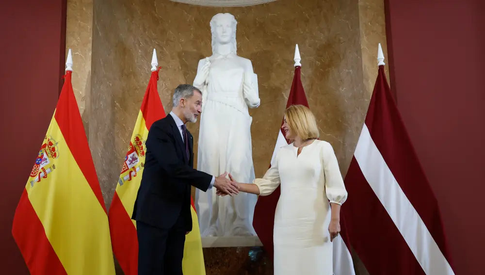 El presidente de Letonia recibe a Felipe VI visita Riga