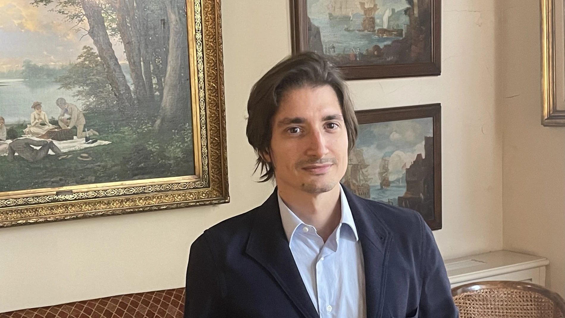 José María Asencio, magistrado, autor del libro "Entre acordes y cadenas"