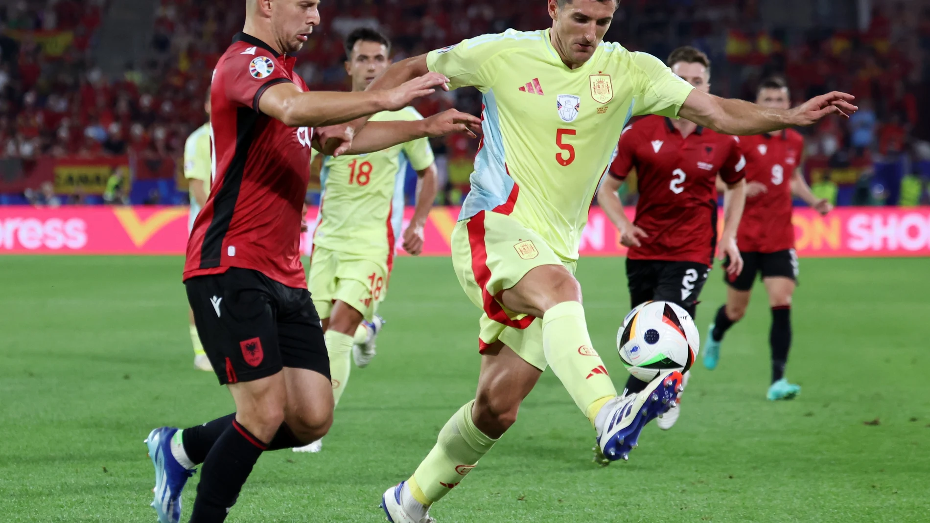 Vivian, jugador del Athletic, con la selección española frente a Albania en la Eurocopa