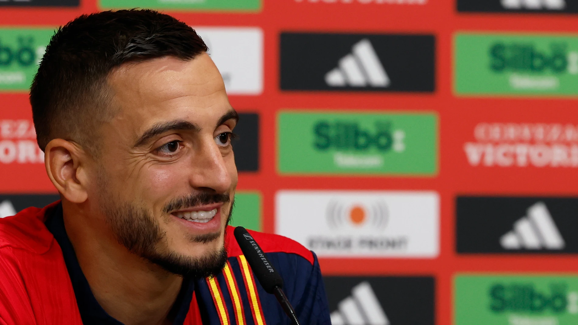 DONAUESCHINGEN (ALEMANIA), 03/07/2024.- El delantero español Joselu ofrece una rueda de prensa este miércoles, en Donaueschingen (Alemania). La selección española se enfrenta este viernes, en los cuartos de final de la Eurocopa 2024 a Alemania. EFE/ J.J.guillen