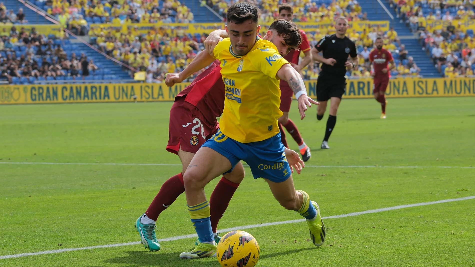 Adrià Altamira con el Villarreal ante Las Palmas