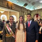 Tomás Páramo junto a la princesa Leonor y la infanta Sofía 