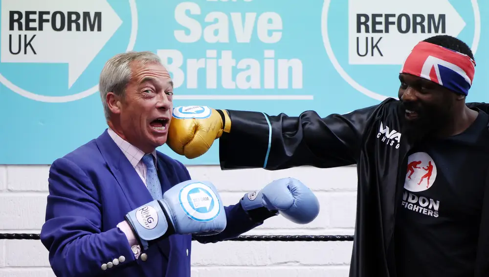 Reform UK Nigel Farage visits boxing gym with British heavyweight boxer Derek Chisora