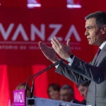 Sánchez asiste a la presentación de la Fundación Avanza