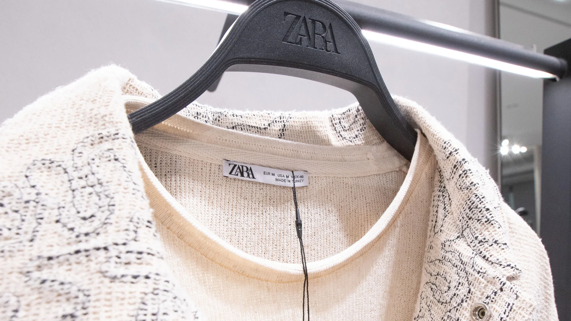 Prenda de Zara en percha