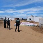 Garrafas intervenidas por la Guardia Civil