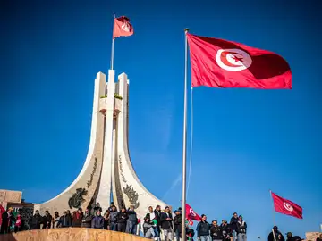 Túnez.- La Policía de Túnez detiene al líder opositor Lofti Mraihi por supuesto lavado de dinero Túnez.- La Policía de Túnez detiene al líder opositor Lofti Mraihi por supuesto lavado de dinero