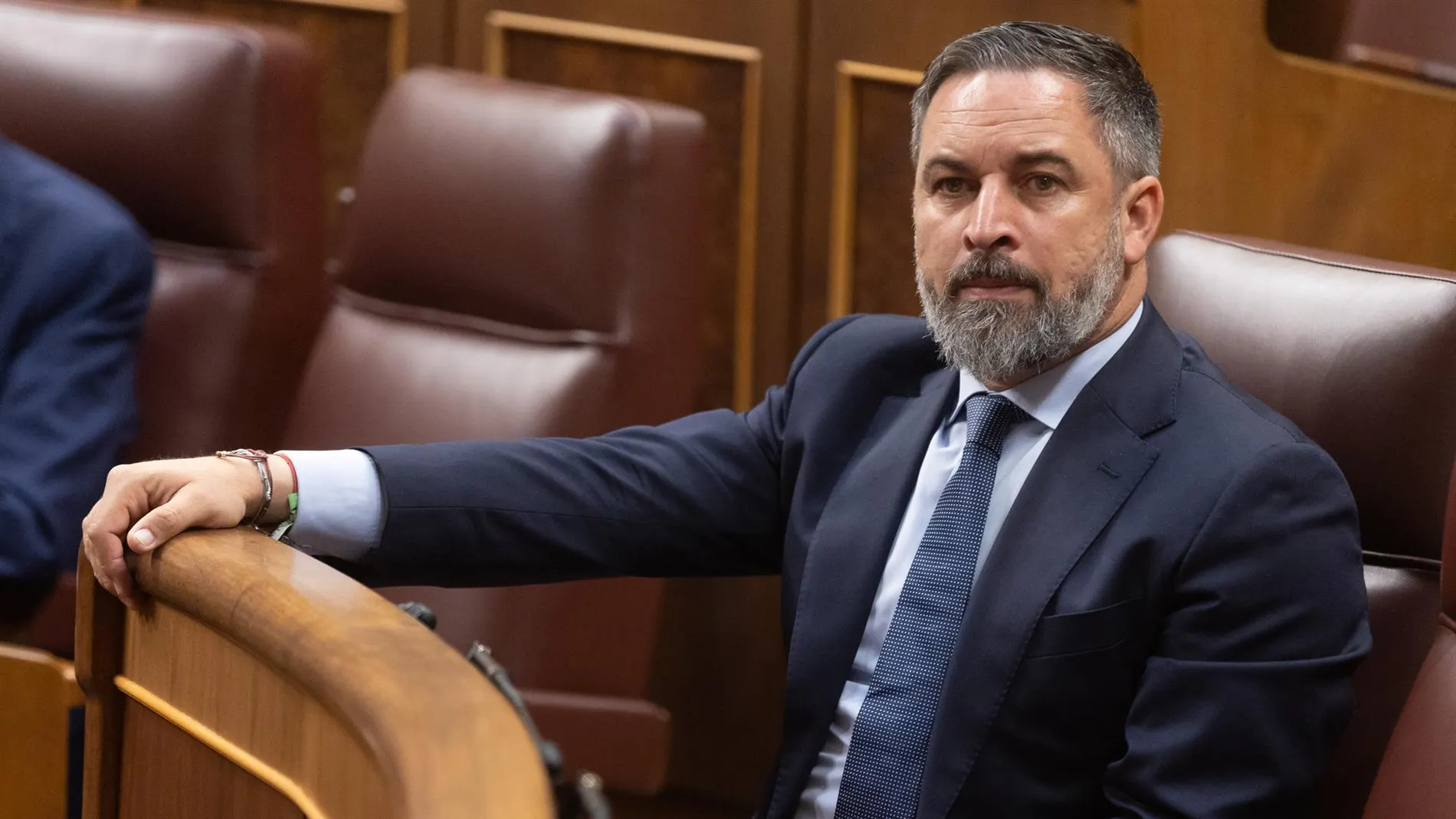 VÍDEO:Abascal ve "una estafa" que PP pida ahora buques de guerra contra inmigración tras apoyar la regularización masiva