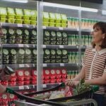 Fernando Tejero y Malena Alterio en el anuncio que ha reencontrado a sus míticos personajes de televisión.