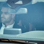 Begoña Gómez, la mujer del presidente del Gobierno Pedro Sánchez, sale en coche de los juzgados de plaza de Castilla.