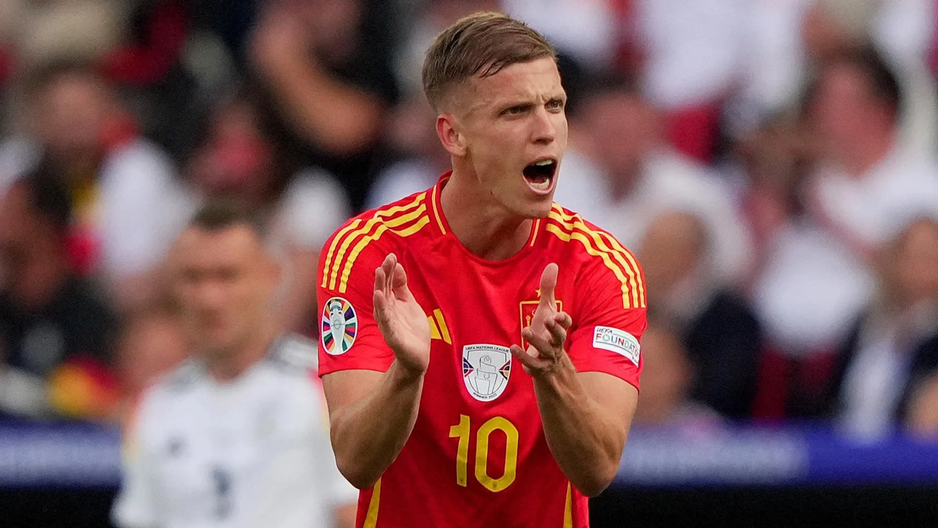 Fútbol/Selección.- Dani Olmo: "En esas últimas jugadas, cuando el cuerpo no puede, se va con el corazón"