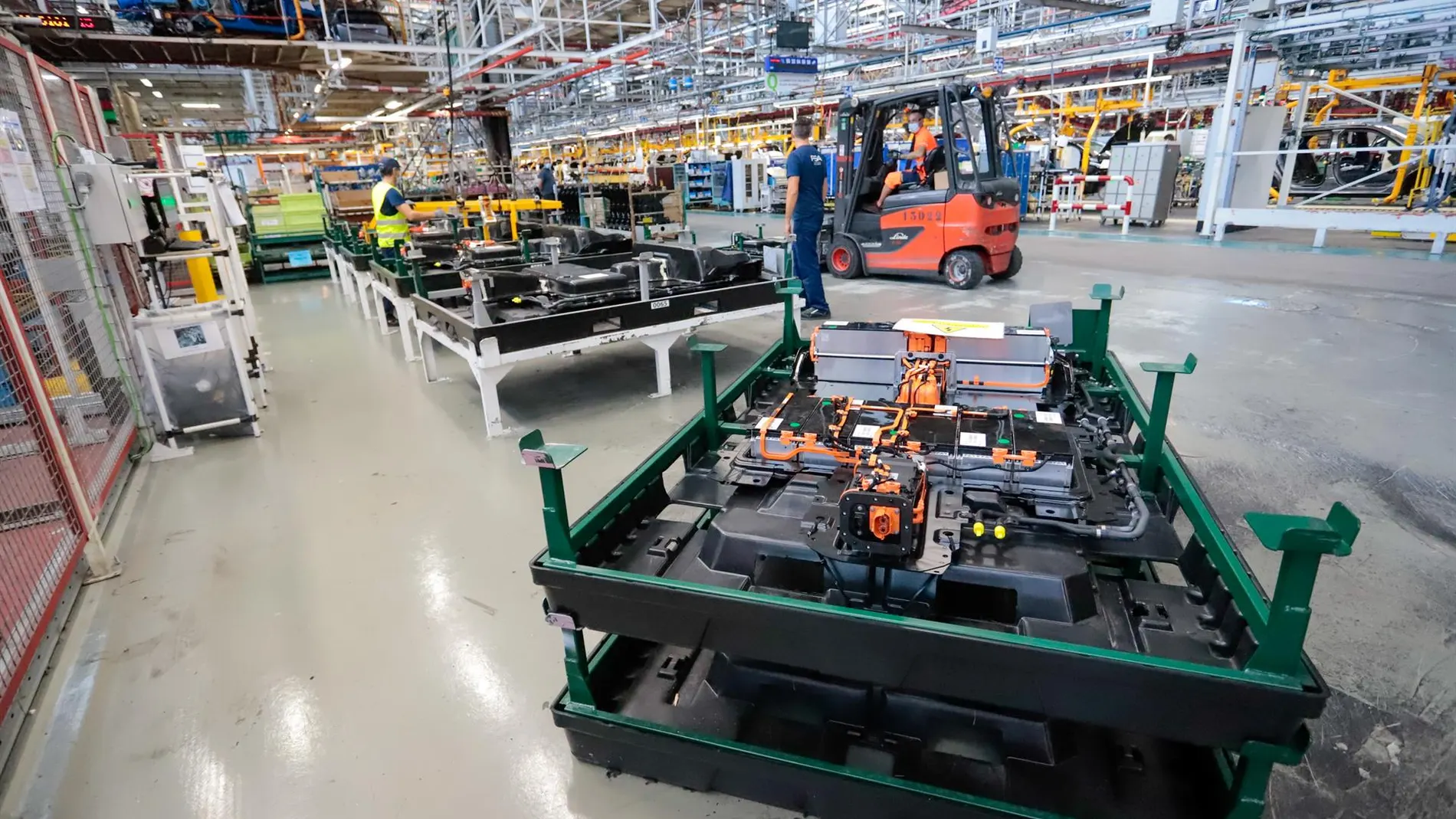 Economía/Macro.- La producción industrial se desinfla en mayo, con un avance del 0,2%