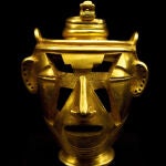 Estatuilla de un cacique quimbaya el Museo de las Américas. Madrid, España.