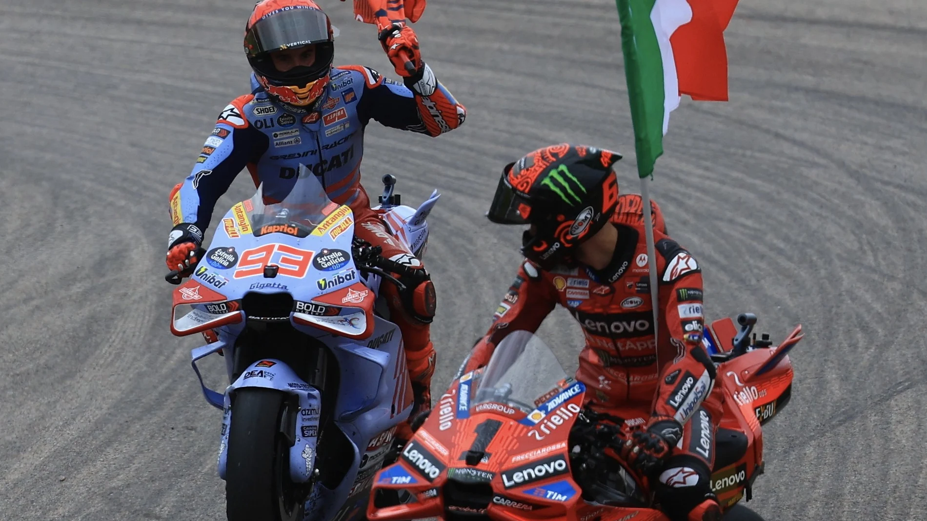 Bagnaia y Marc Márquez celebran su primer y segundo puesto en Sachsenring