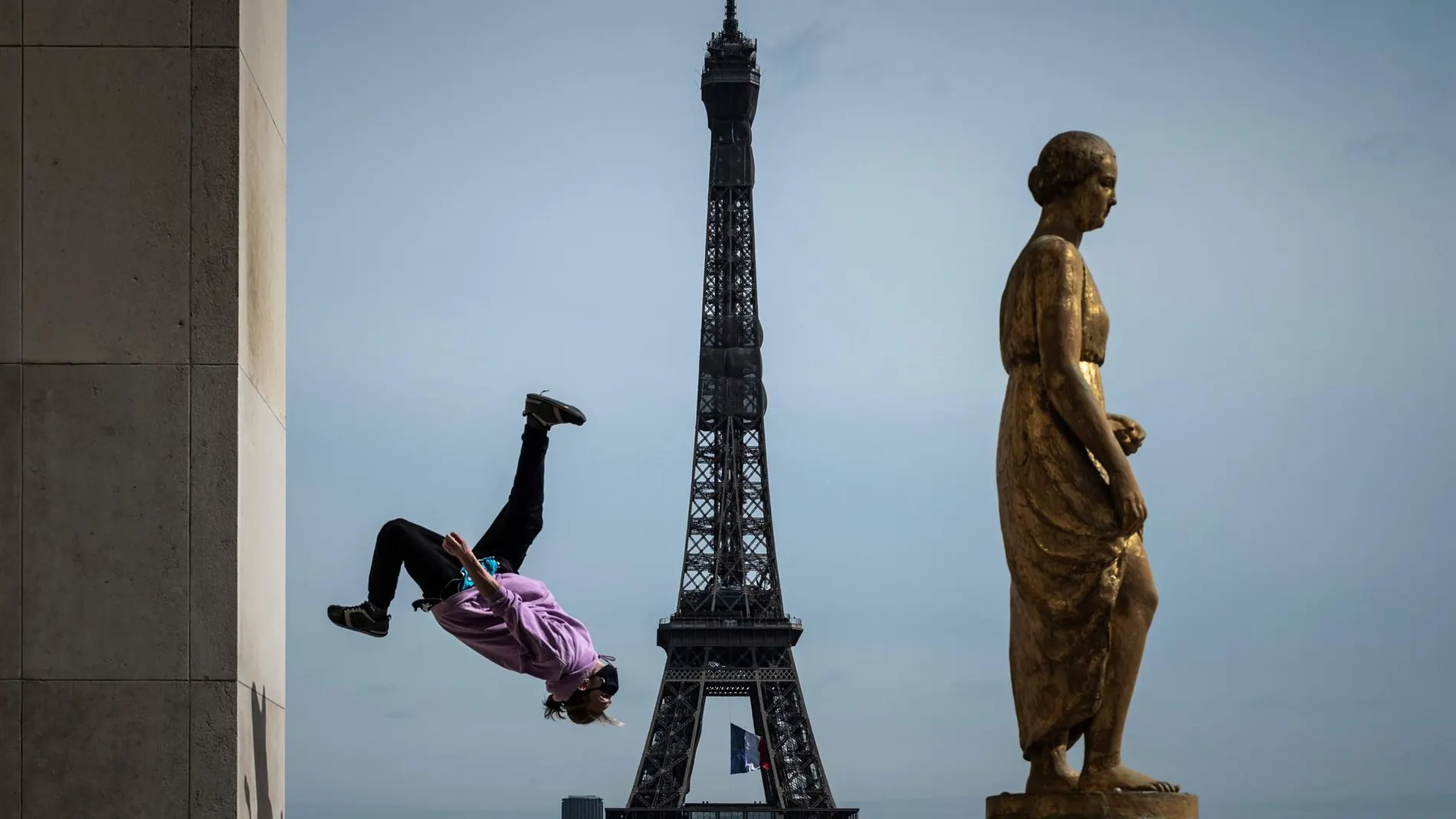 Francia.- La Bolsa de París cotiza con ligeros descensos tras las elecciones en Francia