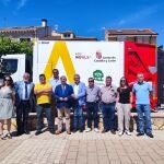 Presentación del nuevo camión de recogida de residuos para la Mancomunidad de Nuestra Señora de Hornuez.