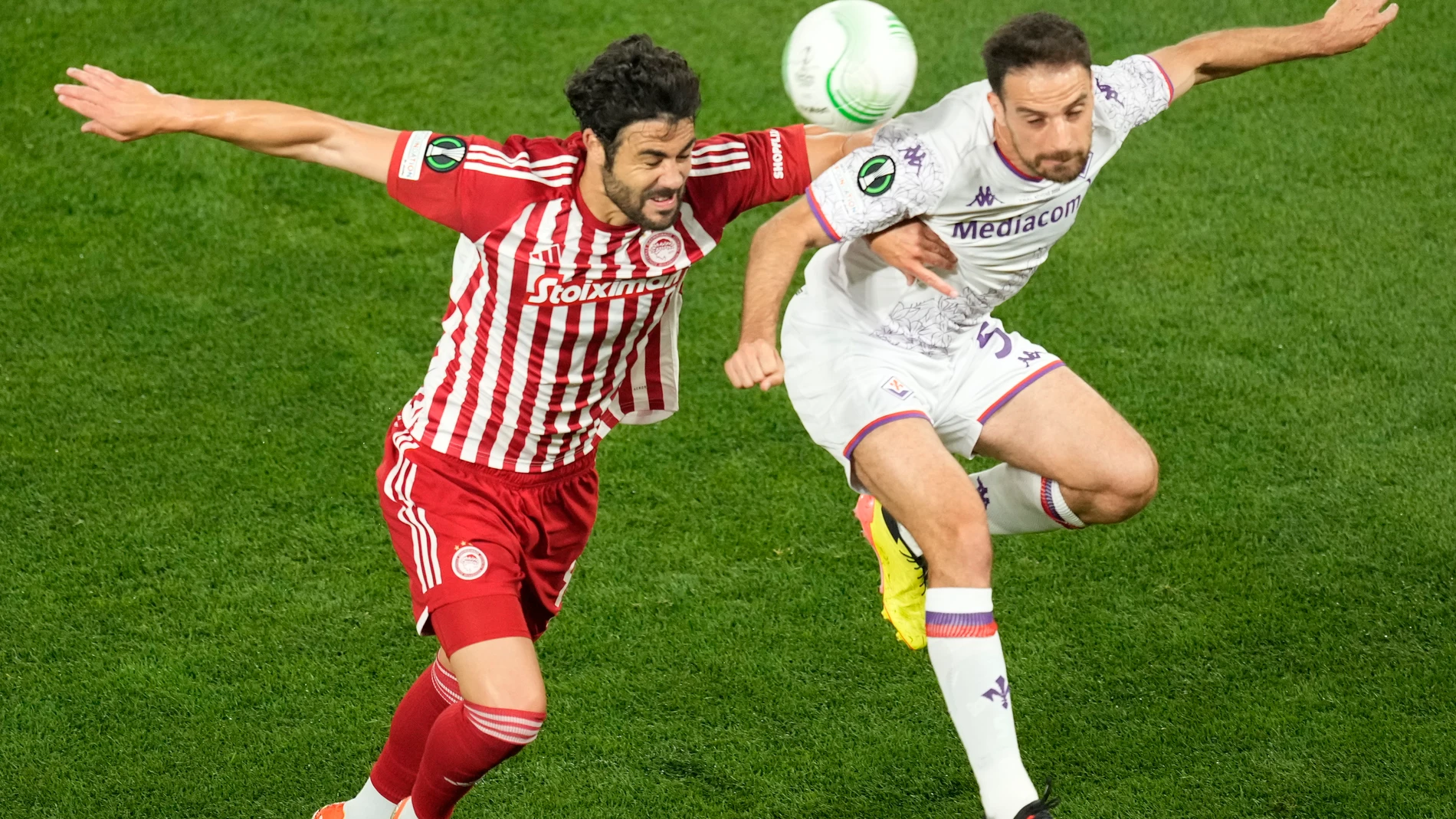 Vicente Iborra con el Olympiakos