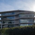 VÍDEO: Economía.- La familia Grifols negocia con Brookfield una OPA conjunta por el 100% de la empresa de hemoderivados