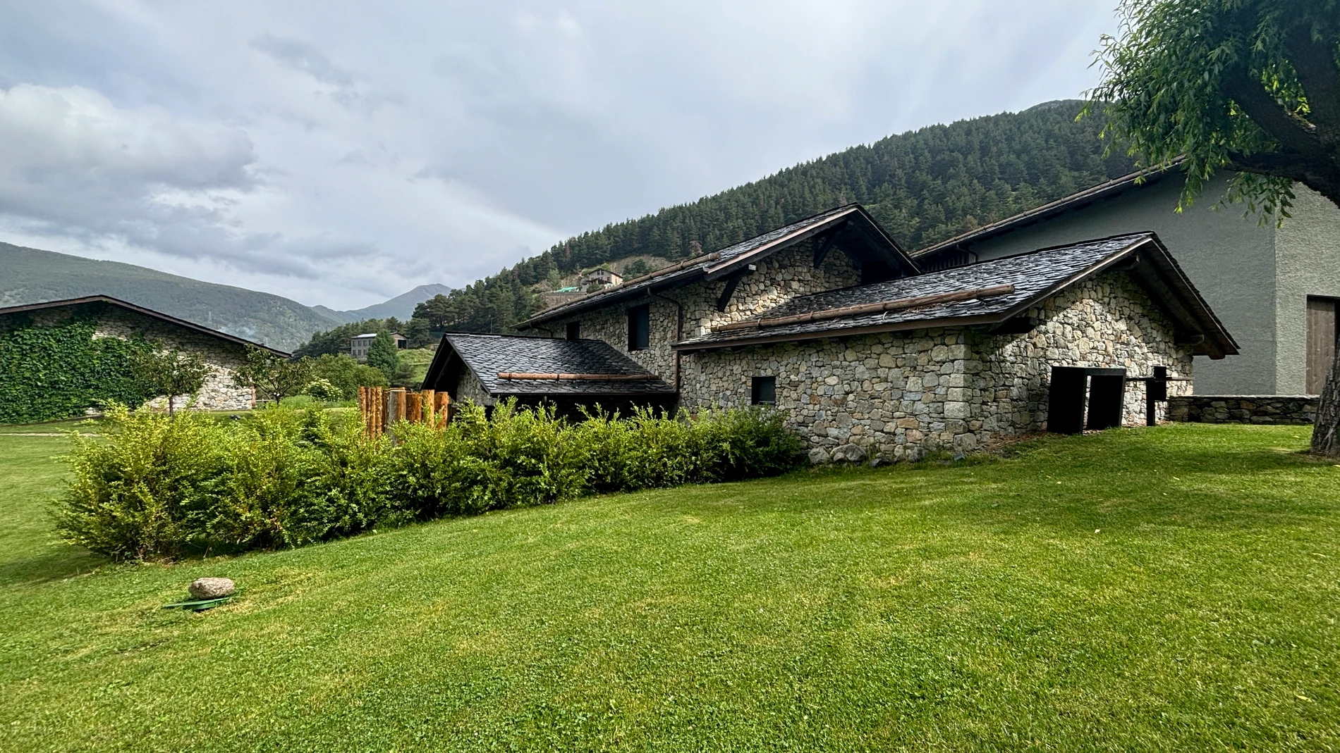 Este encantador hotel boutique de montaña provoca amor a primera vista con tan solo ver sus fotografías, leer sobre su filosofía o su singular propuesta