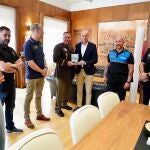 El alcalde de León, José Antonio Diez, recibe a policías que están de intercambio en la ciudad