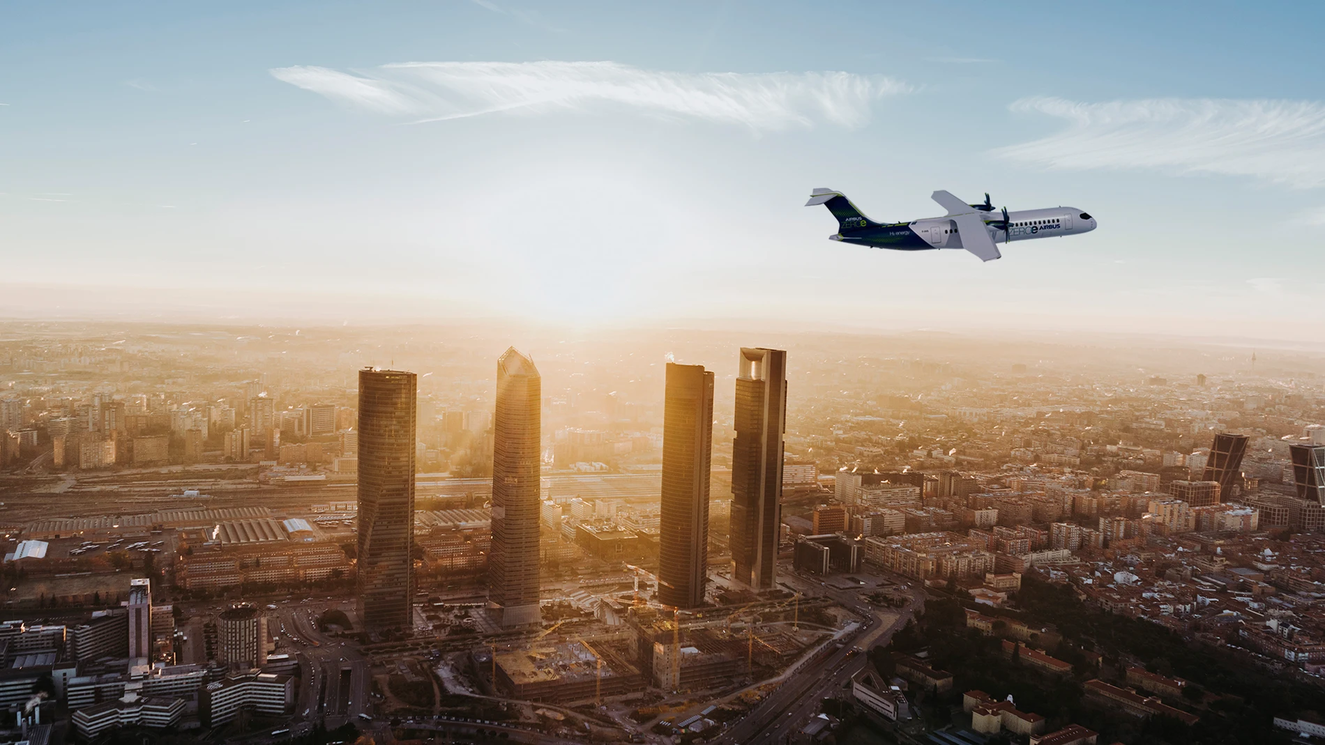 Avión sobrevuela las Cuatro Torres en Madrid