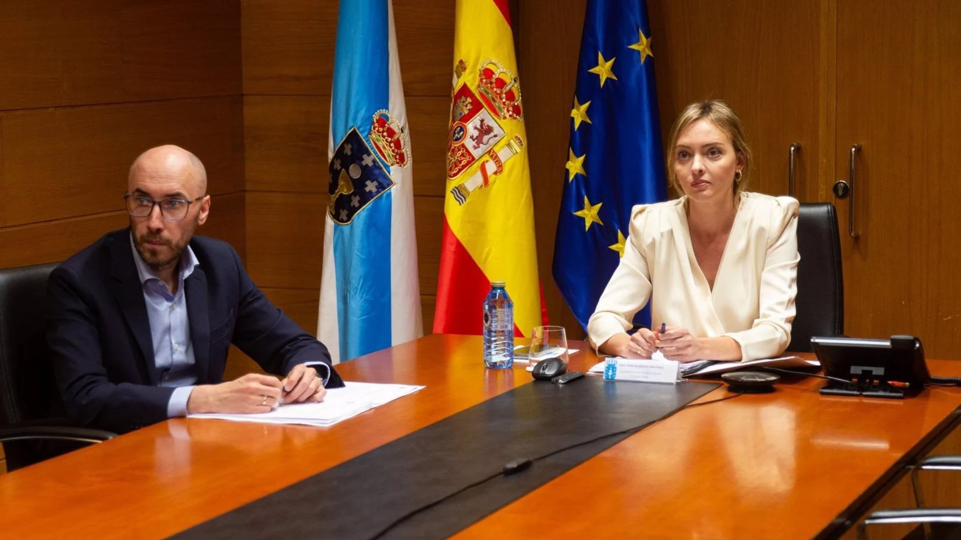 La conselleira, Fabiola García, se sumó a la reunión por videoconferencia.
