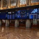 Economía/Bolsa.- El Ibex reconquista los 11.000 puntos en la media sesión