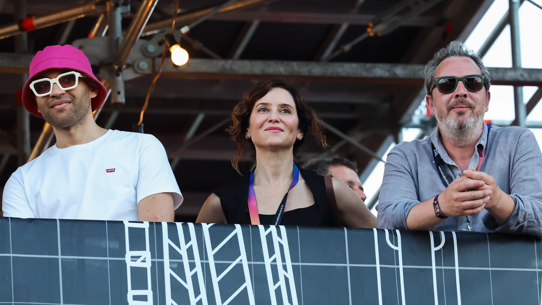 VILLAVERDE (MADRID), 10/07/2024.- La presidente de la Comunidad de Madrid, Isabel Diaz Ayuso, acude hoy miércoles al concierto que ofrece la cantante estadounidense Dua Lipa en el Festival Mad Cool de Madrid. EFE / Kiko Huesca.