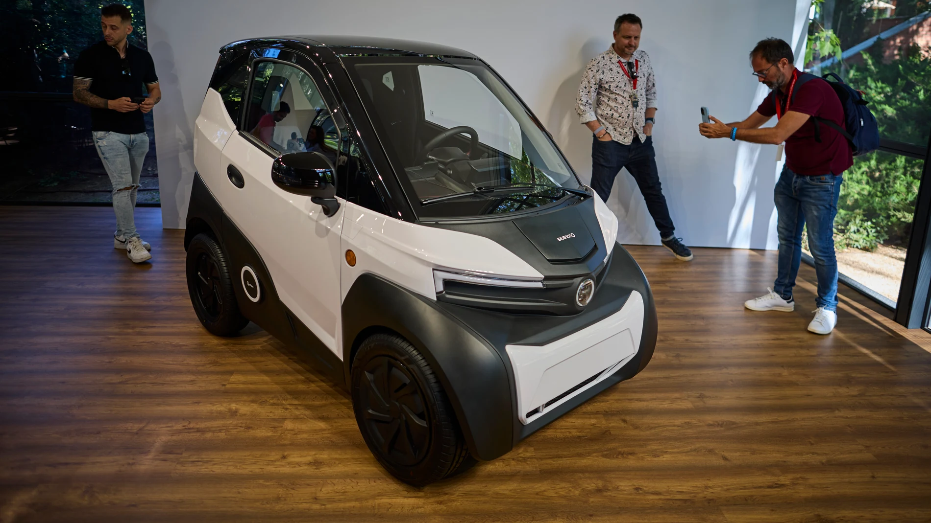 Acciona presentó públicamente el S04, en la imagen, el pasado lunes