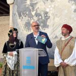 El concejal de Cultura, Juan Carlos Monroy, presenta la iniciativa 