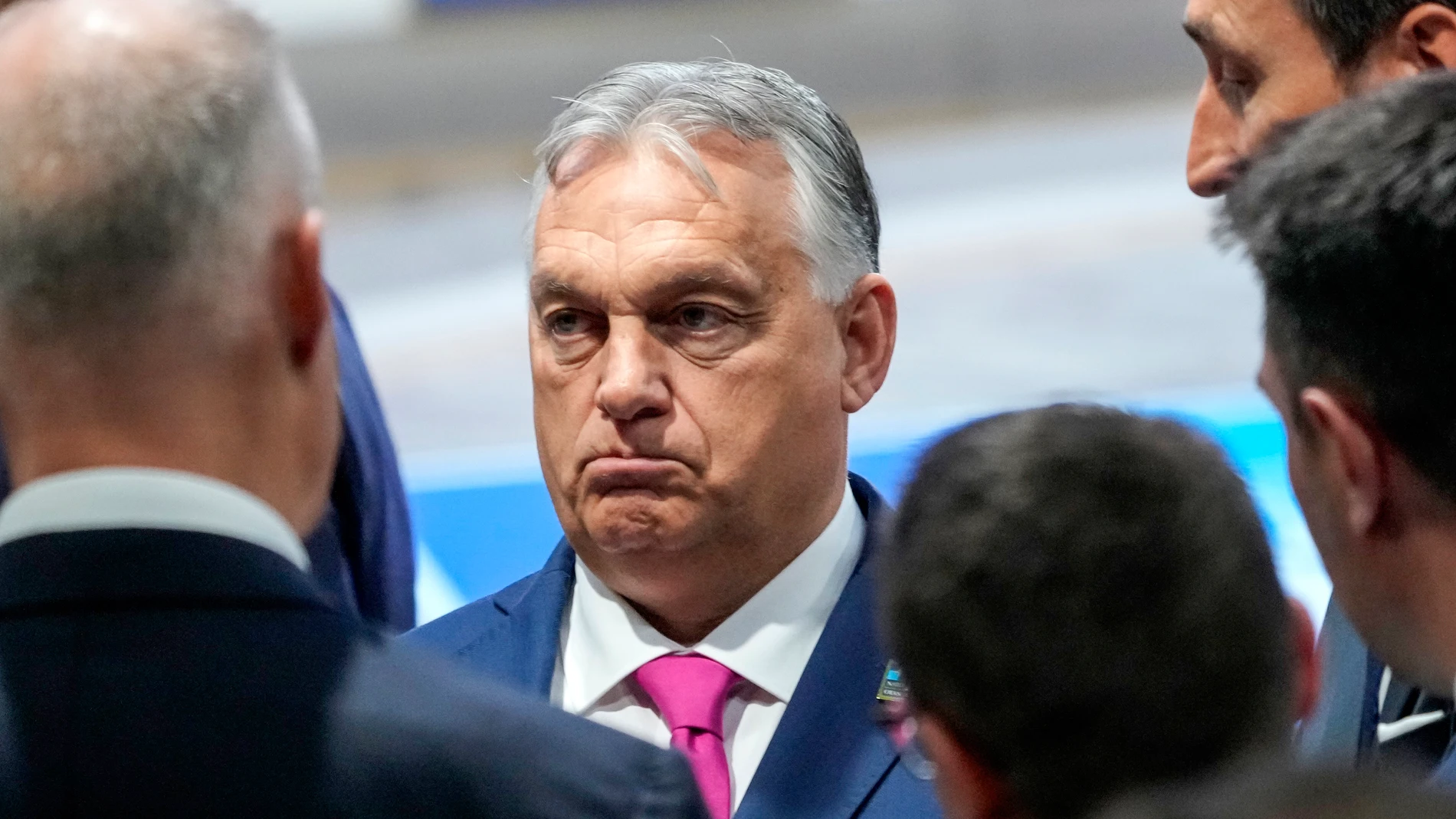 Washington (United States Of America), 11/07/2024.- Prime Minister of Hungary Viktor Orban (C) participates in Working Session II of the North Atlantic Treaty Organization (NATO) Summit at the Walter E. Washington Convention Center in Washington, DC, USA, 11 July 2024. The 75th Anniversary NATO Summit takes place in Washington, DC, from 09 to 11 July 2024. (Hungría) EFE/EPA/CHRIS KLEPONIS / POOL