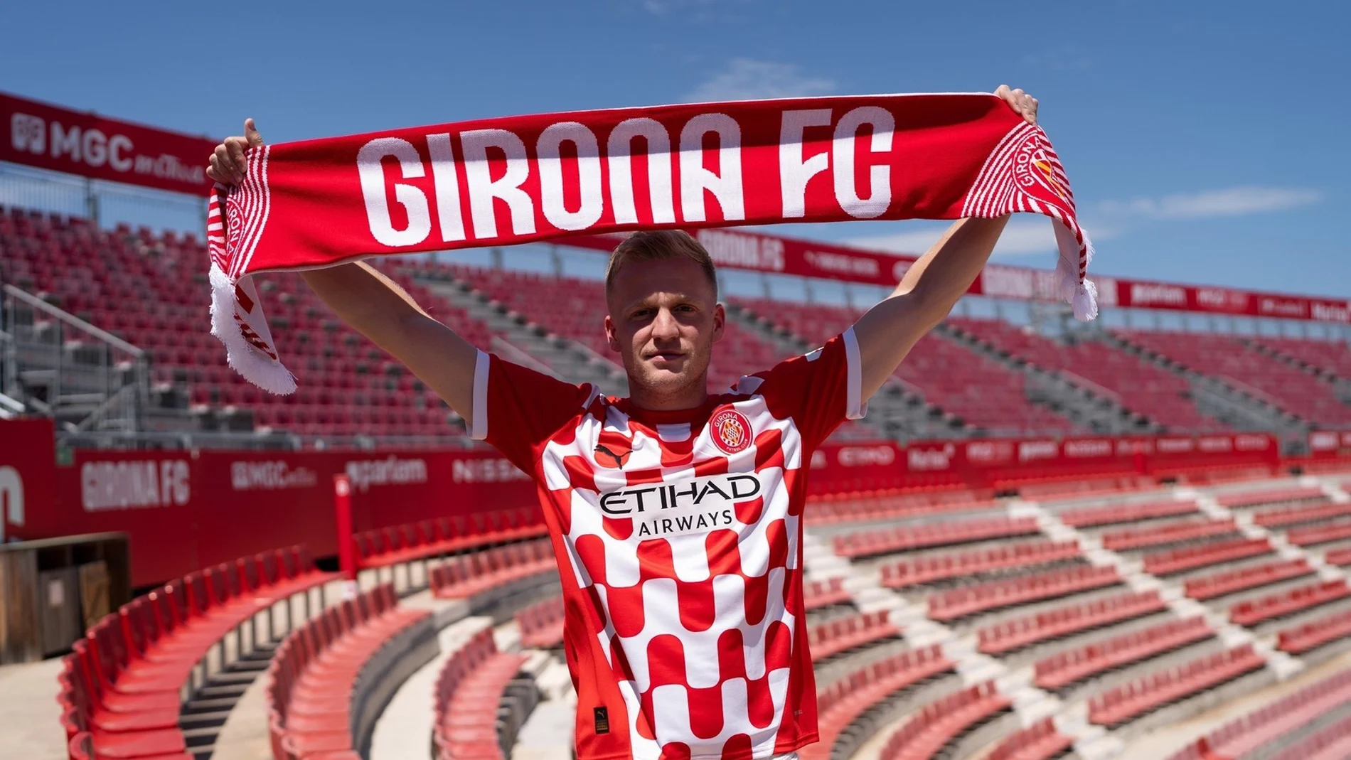 Fútbol.- Donny van de Beek ficha por el Girona FC hasta 2028