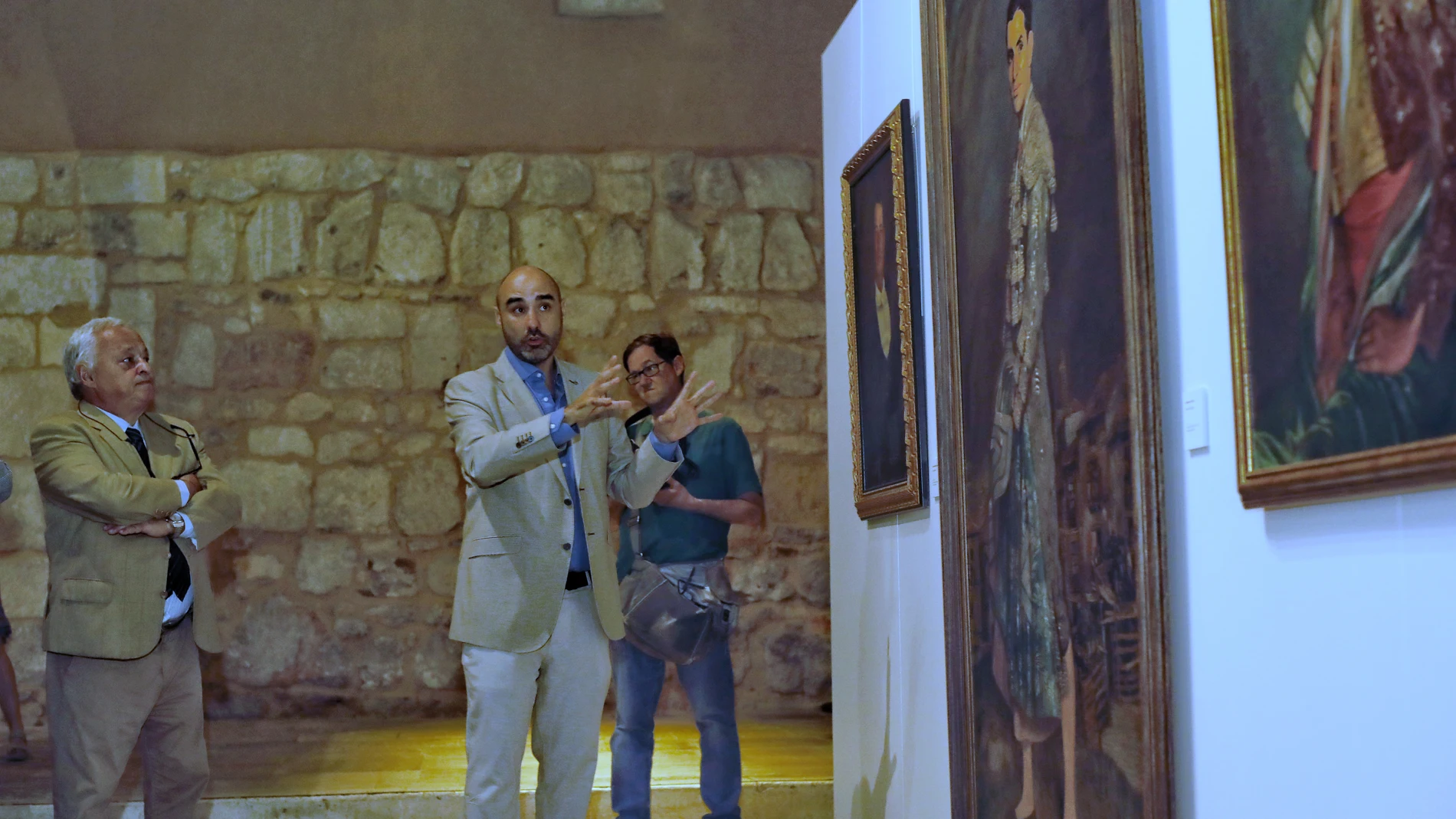 El consejero de Cultura, Turismo y Deporte, Gonzalo Santonja, inaugura la exposición ‘Zuloaga, retorno a Castilla’