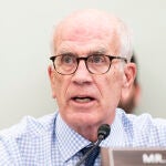 EEUU.- Un senador demócrata pide públicamente por primera vez a Biden que retire su candidatura a la reelección