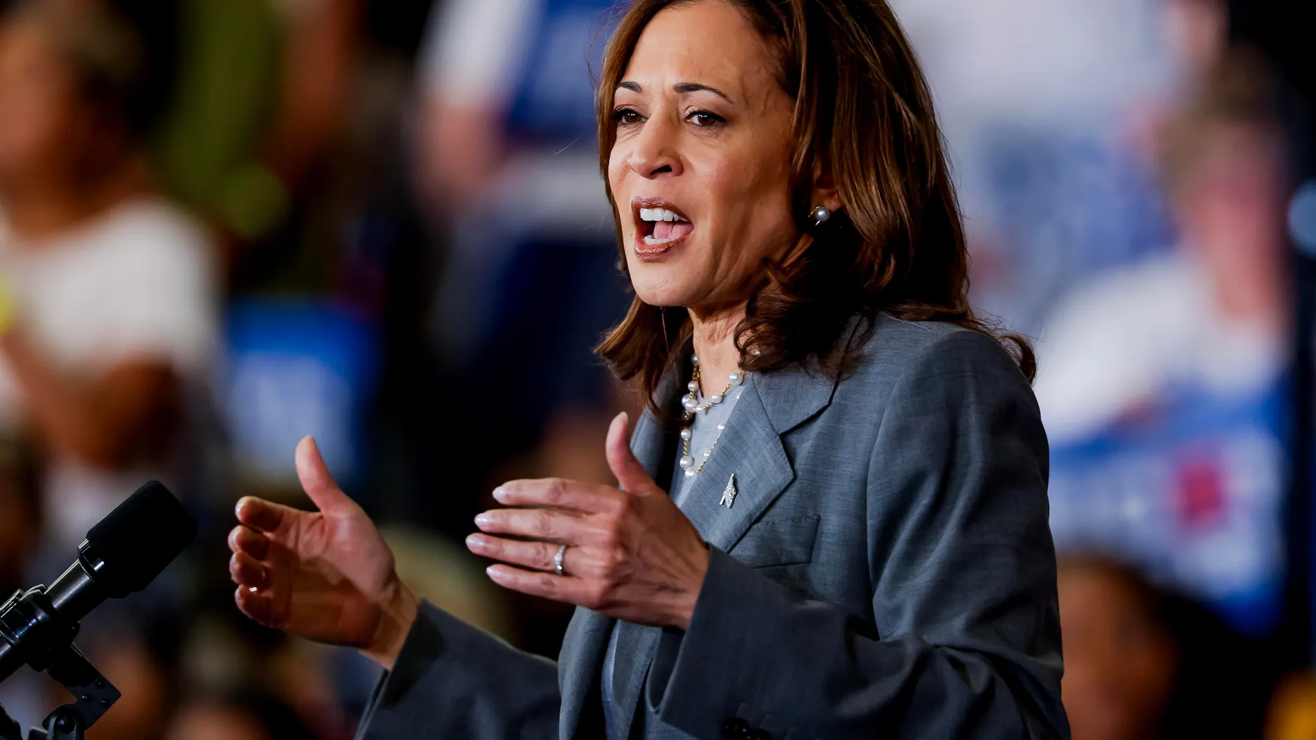 Greensboro (United States), 11/07/2024.- US Vice President Kamala Harris participates in a campaign event at James B. Dudley High School in Greensboro, North Carolina, USA, 11 July 2024. Dudley High School, founded in 1929, was the first Black high school in Guilford County during segregation of the school system. EFE/EPA/ERIK S. LESSER