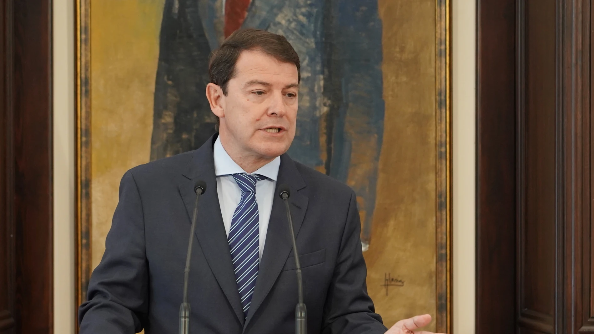El presidente de Castilla y León, Alfonso Fernández Mañueco, analiza la situación política