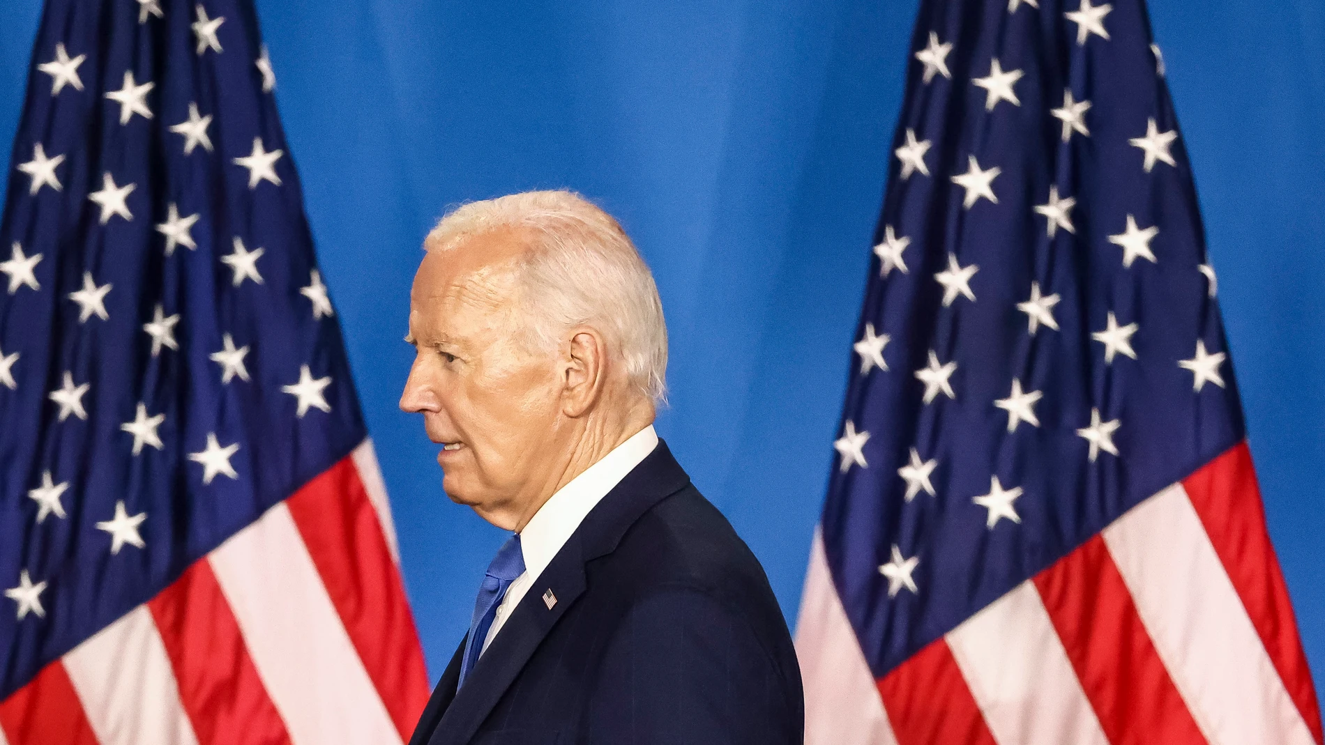 Washington (United States), 11/07/2024.- US President Joe Biden arrives for a press conference on the sidelines of the 75th Anniversary of the North Atlantic Treaty Organization (NATO) Summit at the Walter E. Washington Convention Center in Washington, DC, USA, 10 July 2024. President Biden is under increasing pressure from Democrats to step aside as the party'Äôs presidential candidate. EFE/EPA/JIM LO SCALZO