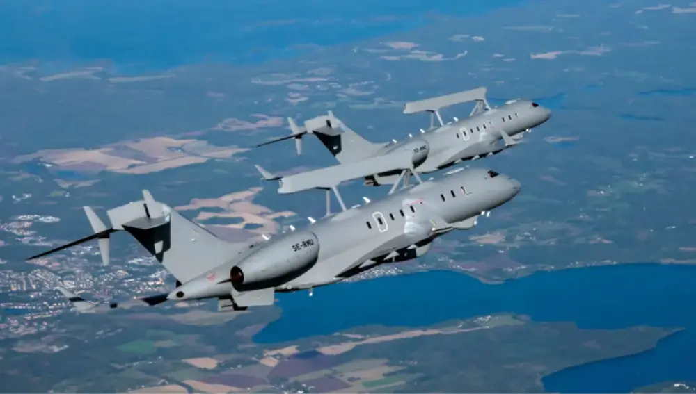 Dos GlobalEye en vuelo.