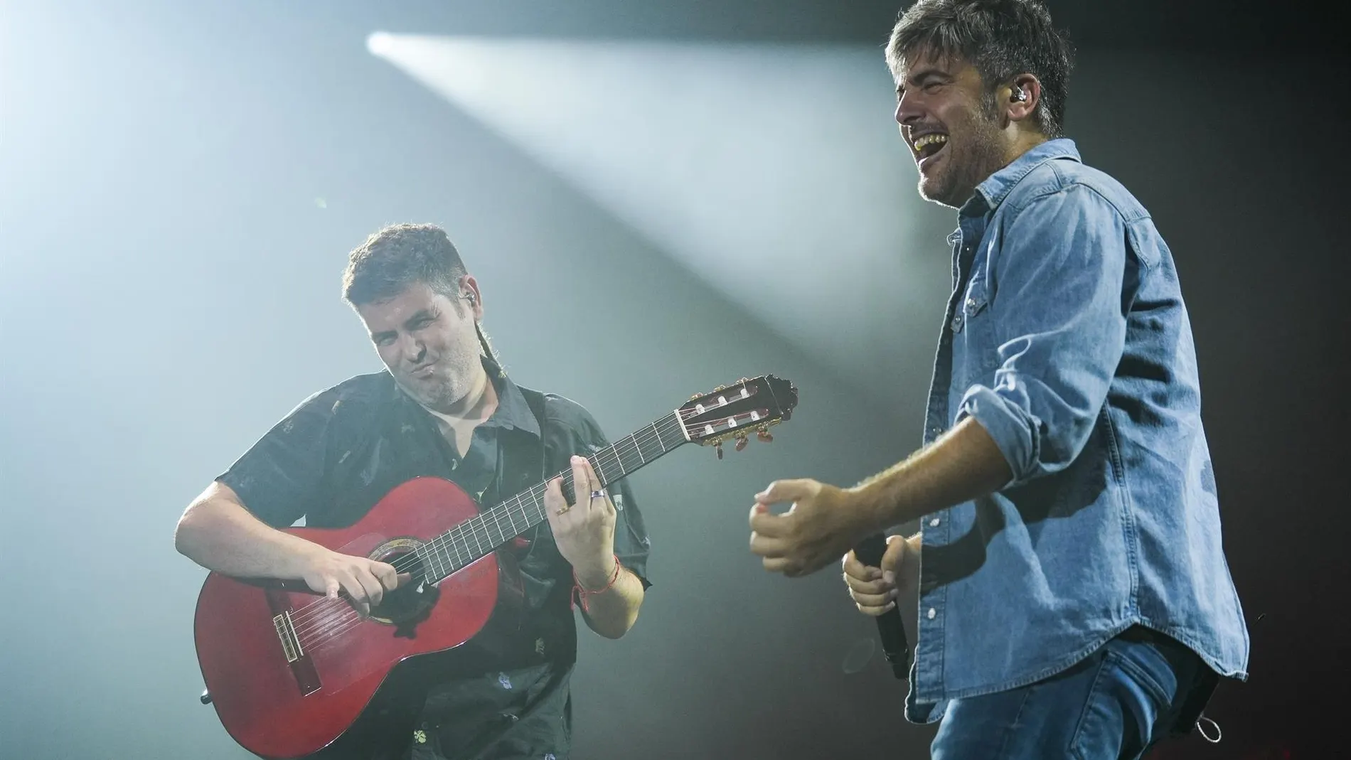 Los hermanos Muñoz, en un concierto de Estopa