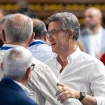 MADRID.-Feijóo responde a Vox que el PP "no se somete a amenazas, cueste lo que cueste": "Eso sí son unos principios"