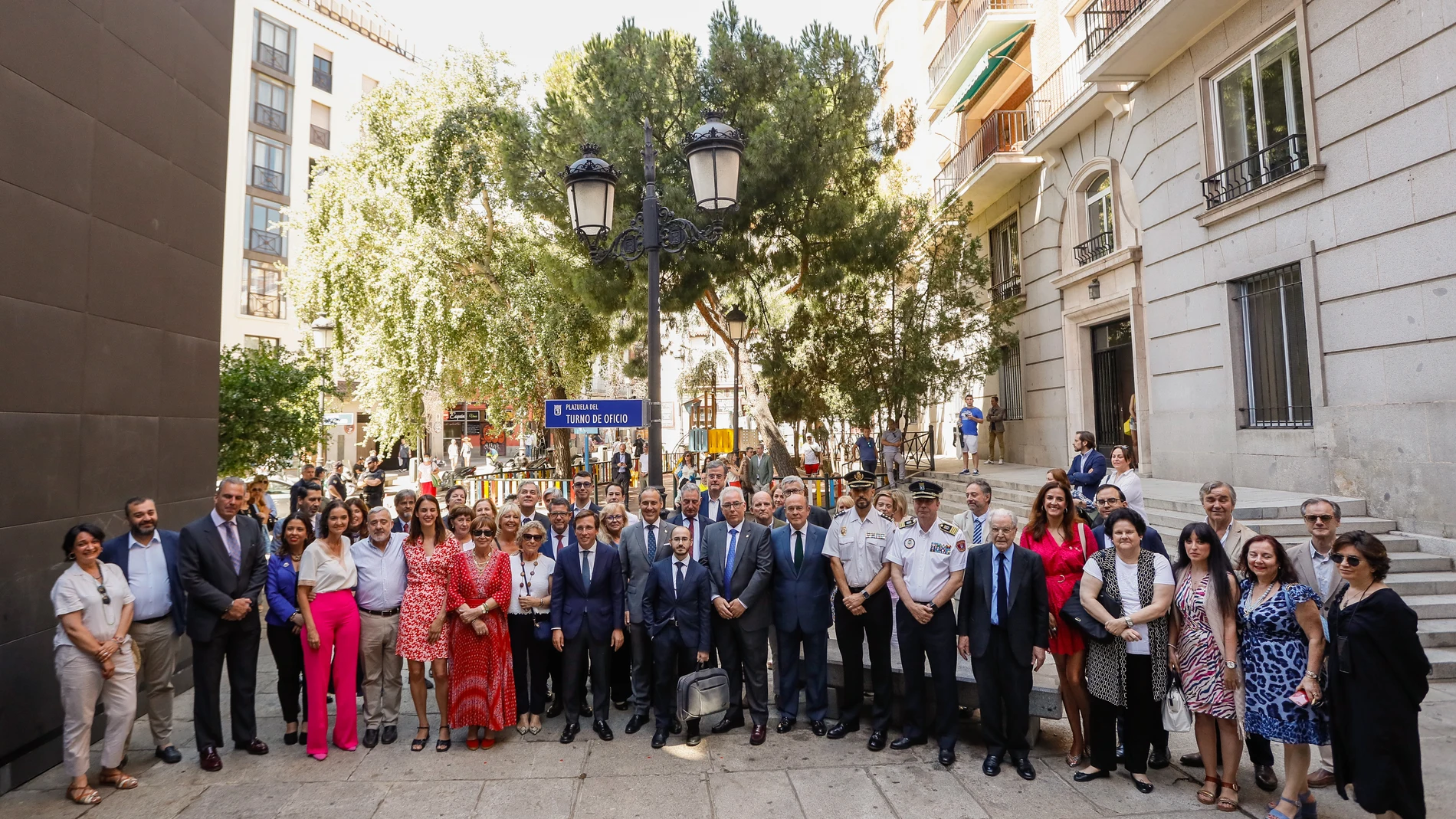 Almeida en la plazuela del Turno de Oficio