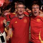 Aficionados siguen la final de la Eurocopa desde Madrid