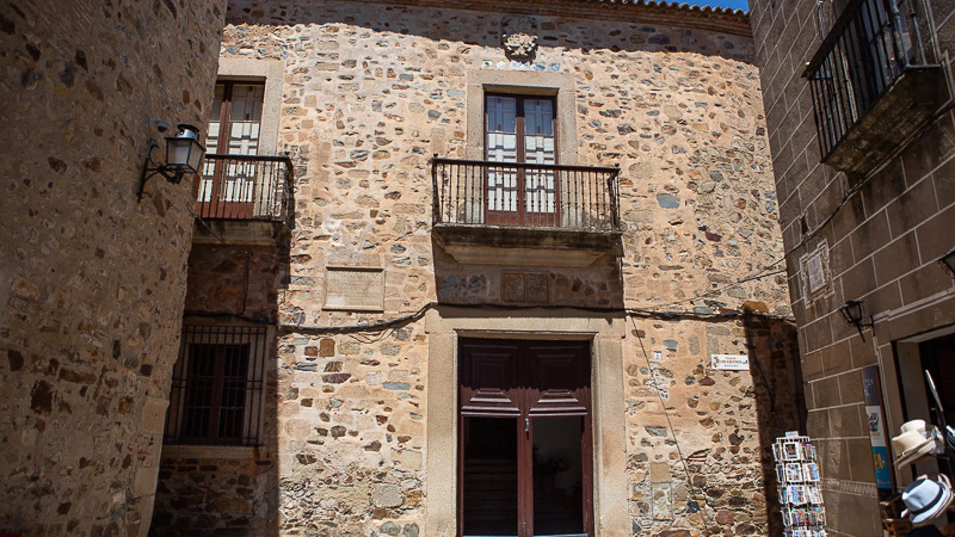 Palacio de los Golfines de Arriba