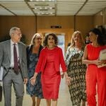 La vicepresidenta primera del Gobierno y ministra de Hacienda, María Jesús Montero (c), llega a presidir el Consejo de Política Fiscal y Financiera (CPFF), a 15 de julio de 2024, en Madrid (España). Cada mes de julio, se celebra el Consejo de Política Fiscal y Financiera (CPFF), donde están representadas las 15 comunidades autónomas de régimen común, para abordar con ellas el reparto del objetivo de déficit para 2025. Durante la reunión, acuerdan n el reparto del déficit conjunto del 2,5% entre la Administración Central, las comunidades y los ayuntamientos, y también ratificarán los objetivos de déficit y deuda para el periodo 2025-2027. 15 JULIO 2024;MARIA JESUS MONTERO;CONSEJO POLITICA FISCAL;FINANCIERA Mateo Lanzuela / Europa Press 15/07/2024