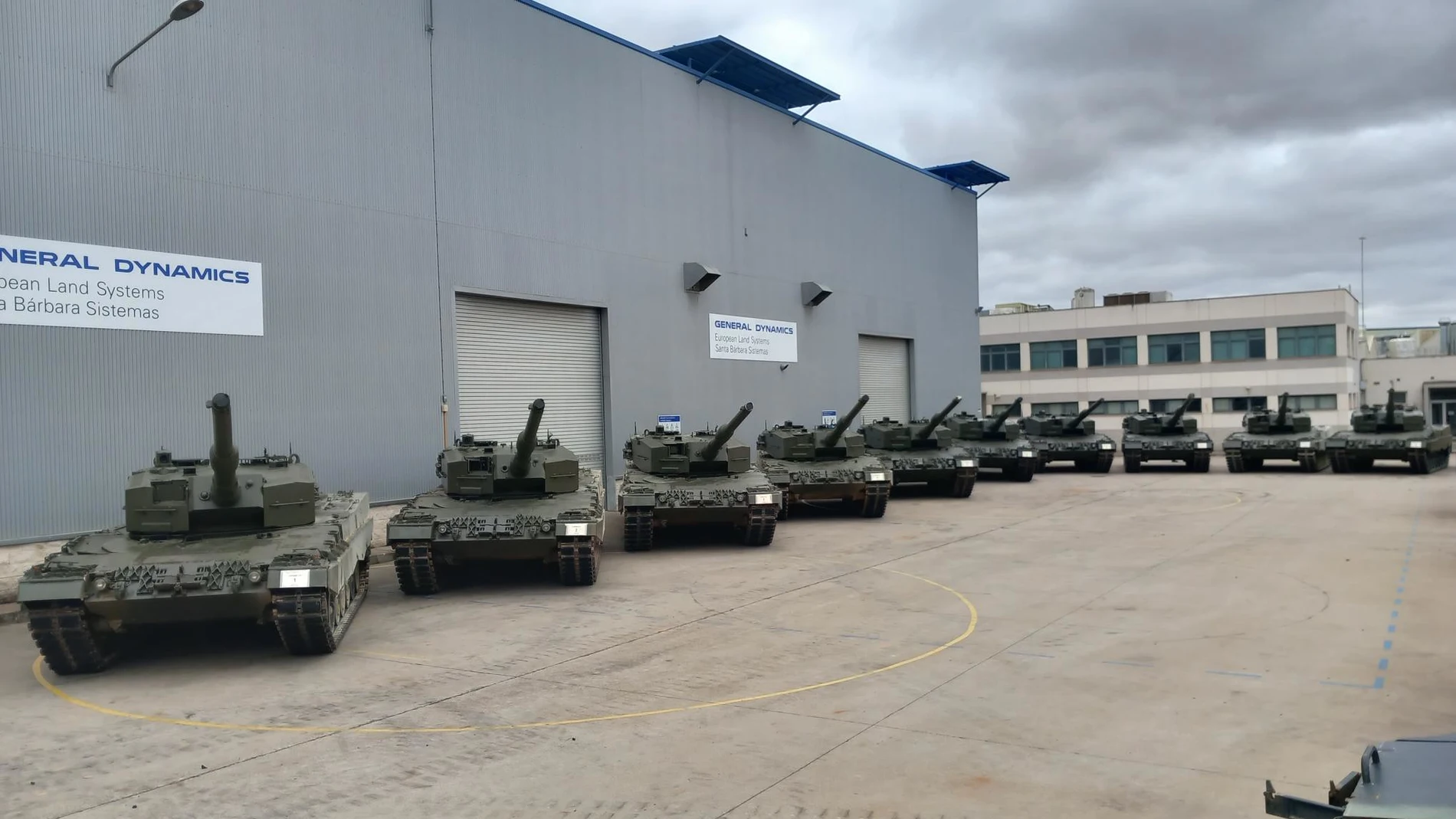 La nueva remesa de carros de combate "Leopard" reparados en las instalaciones de Santa Bárbara