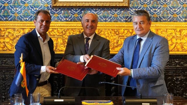 Canal Sur TV producirá una serie documental y una miniserie sobre la vida y el legado de Paco de Lucía