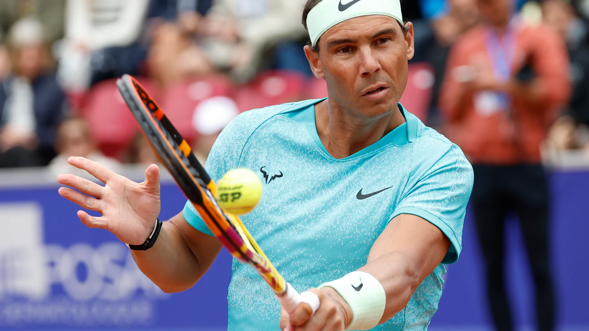 -FOTODELDÍA- Bastad (Suecia), 15/07/2024.- El español Rafael Nadal, en acción durante su partido de dobles junto a Casper Ruud frente a Miguel Angel Reyes-Varela y Guido Andreozzi en el Open Nordea en Bastad, Suecia.- EFE/ADAM IHSE -PROHIBIDO SU USO EN SUECIA-